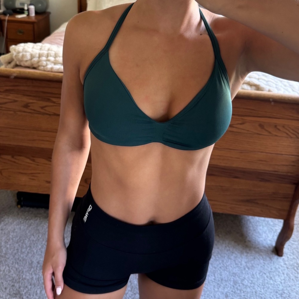 Dfyne impact strappy bra pine medium